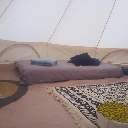 Luxury tent Tente Tipi En Plein Coeur D'une Foret